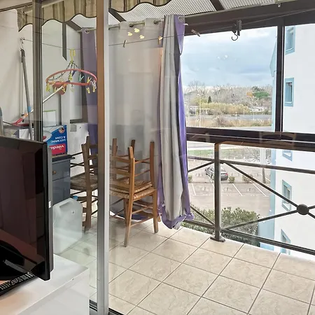 Apartment Superbe T2 Dans Avec Piscine Le Grau-du-Roi